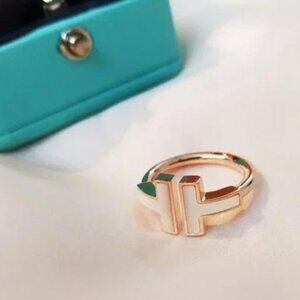 Tiffany&Co T Ring Size 7